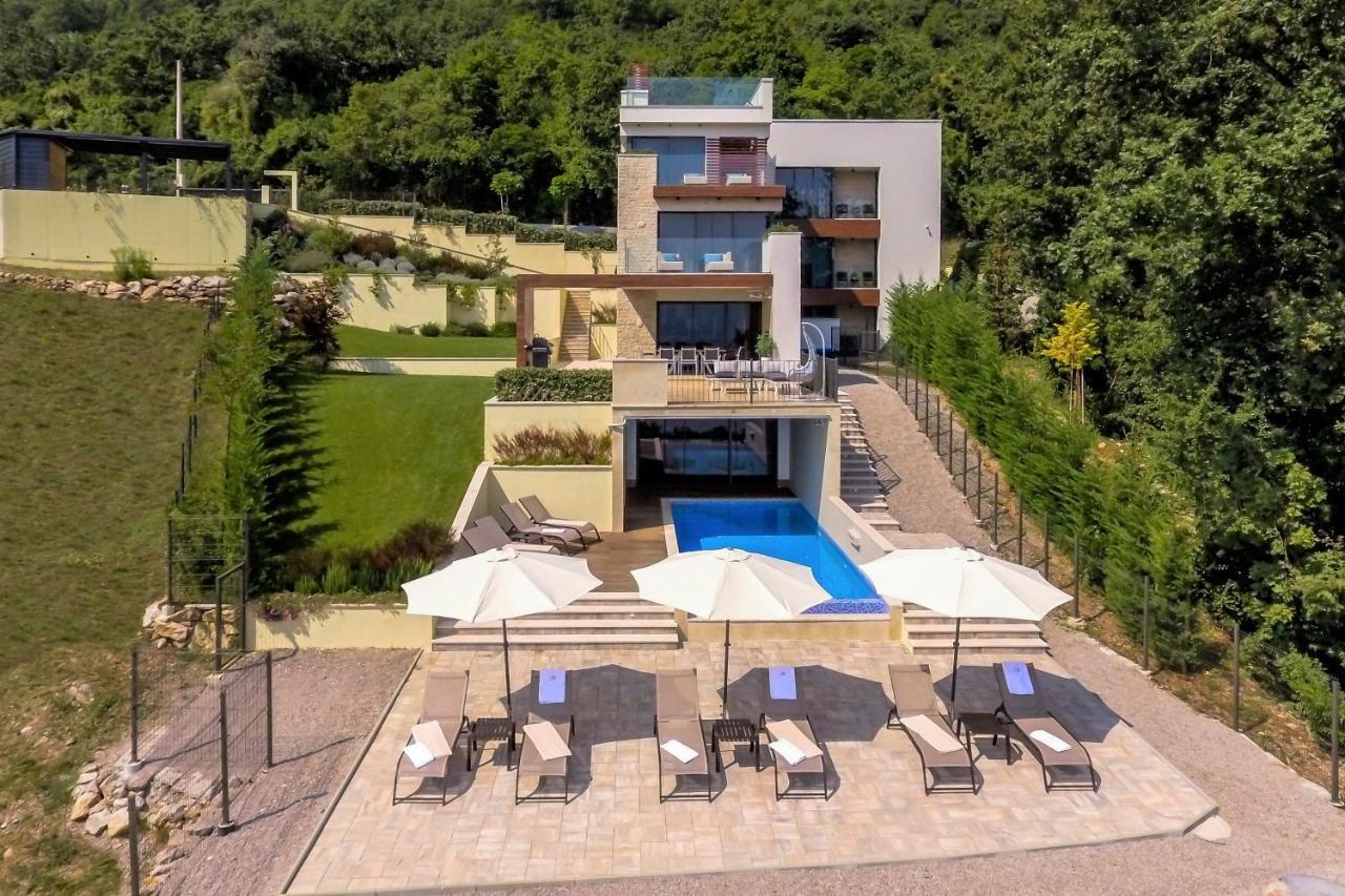 Villa Altavista - Seaview & Relax With Heated Pool & Minigolf 奥帕提亚 外观 照片